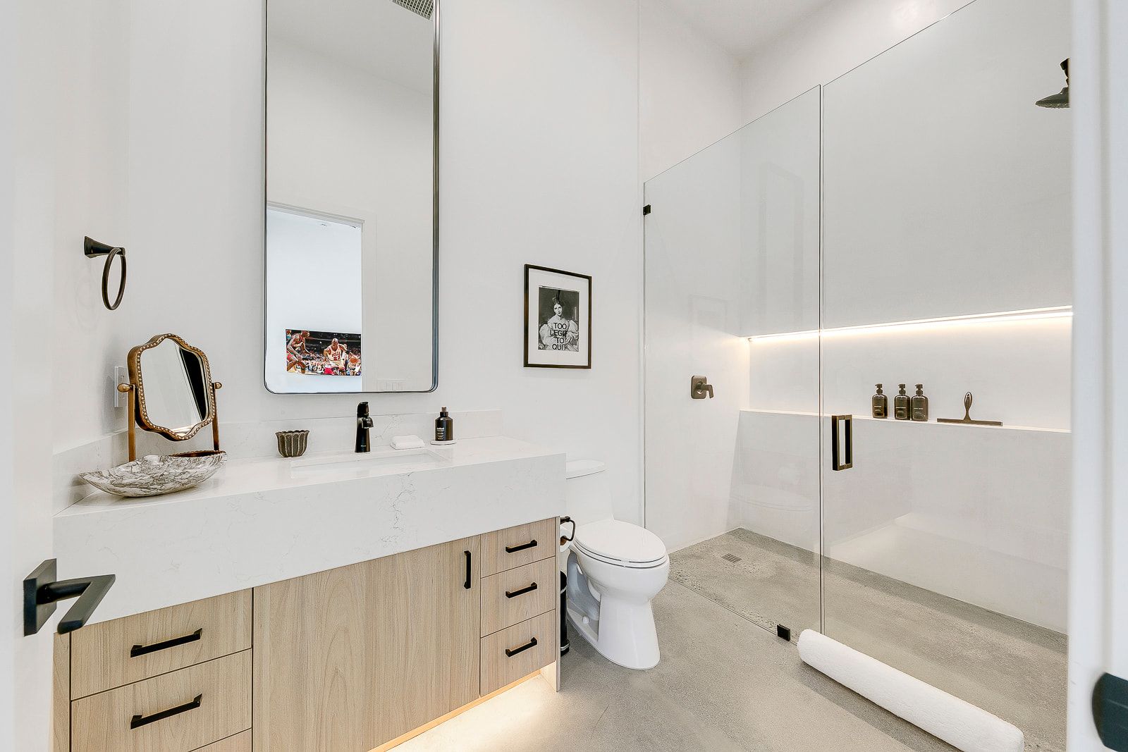 Bedroom suite and bath at Cache Estate
