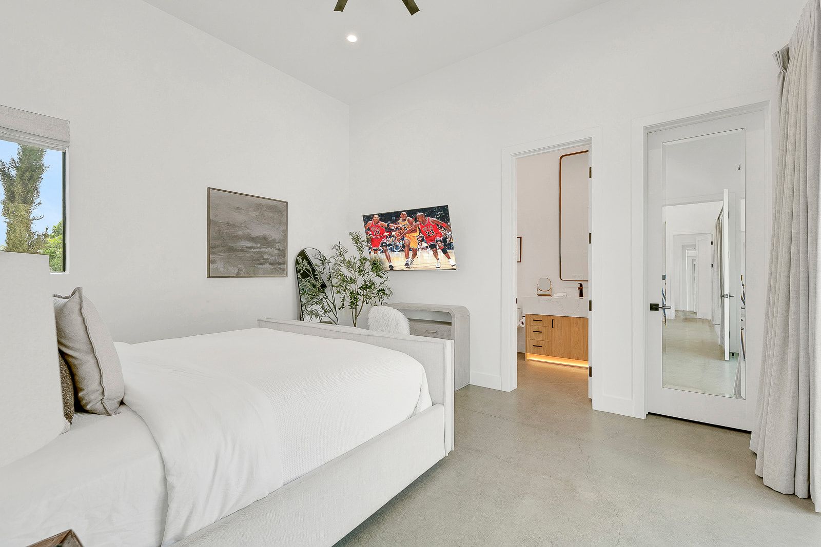 Bedroom suite and bath at Cache Estate