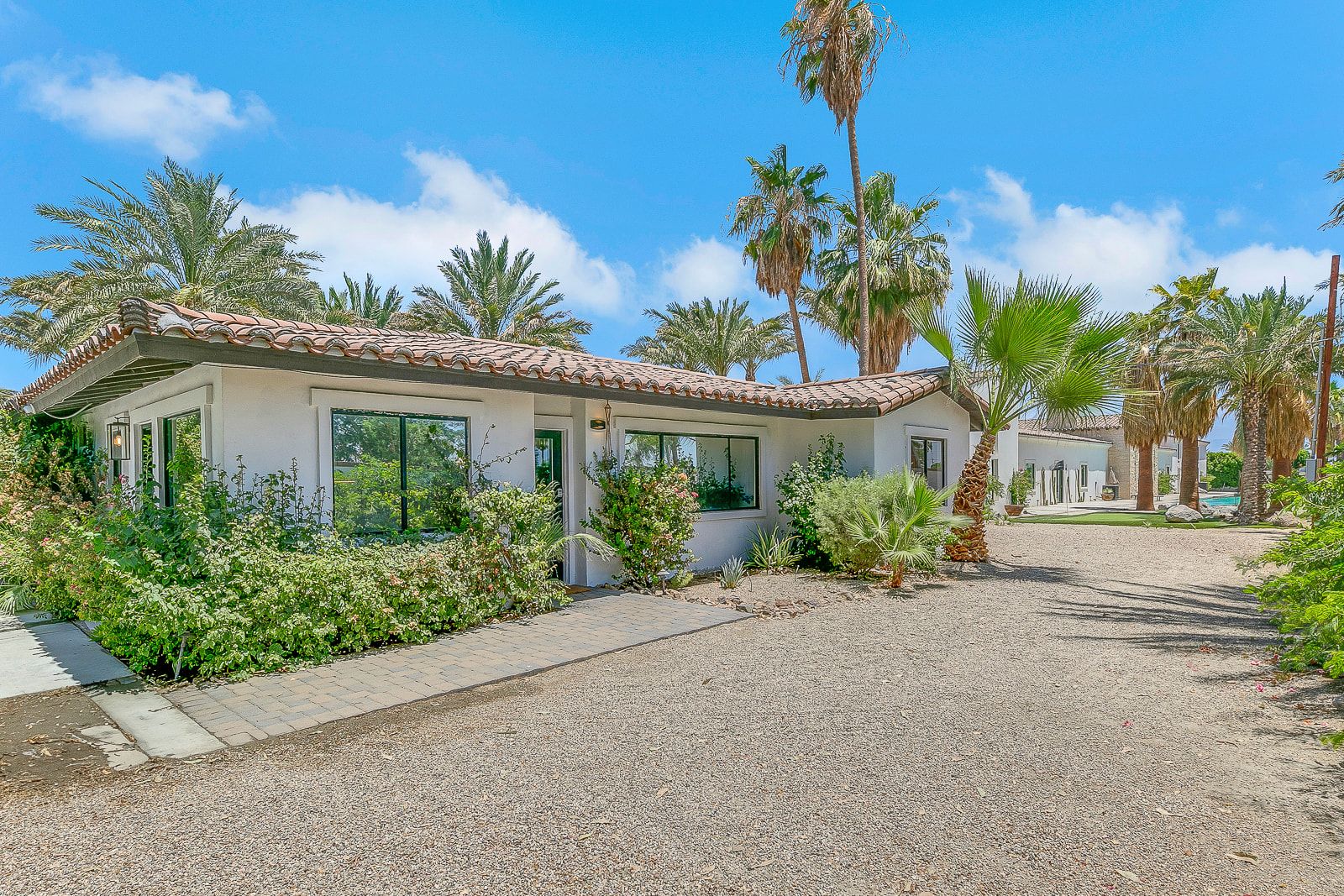 Grounds and amenities at Cache Estate