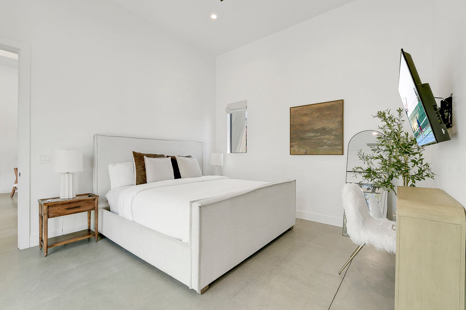 Bedroom suite and bath at Cache Estate