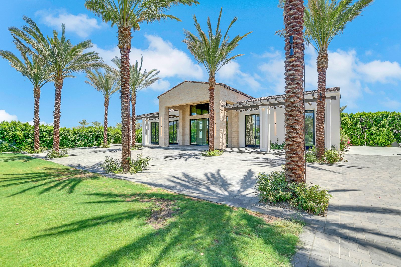 Grounds and amenities at Cache Estate